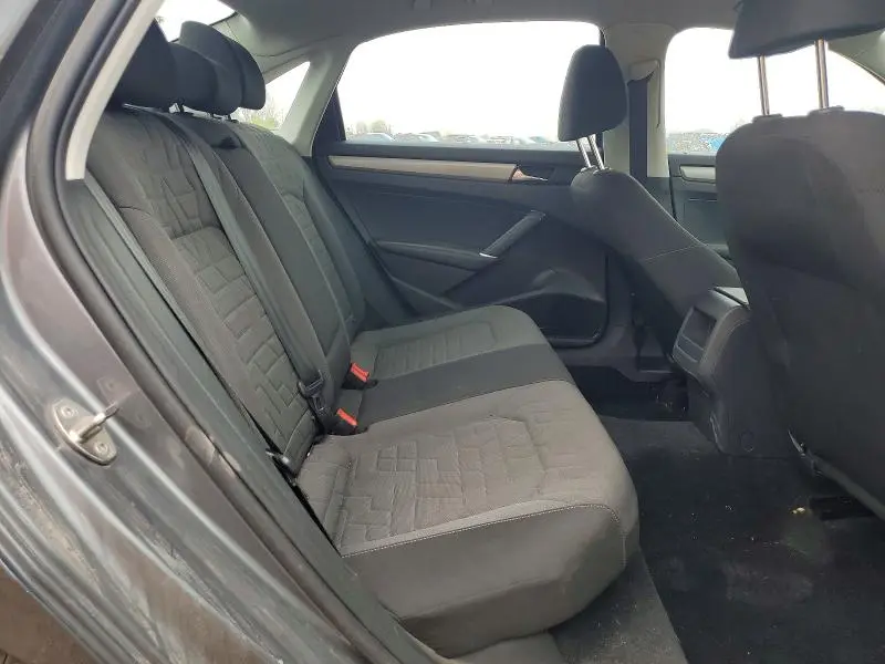 2021 VOLKSWAGEN PASSAT S  