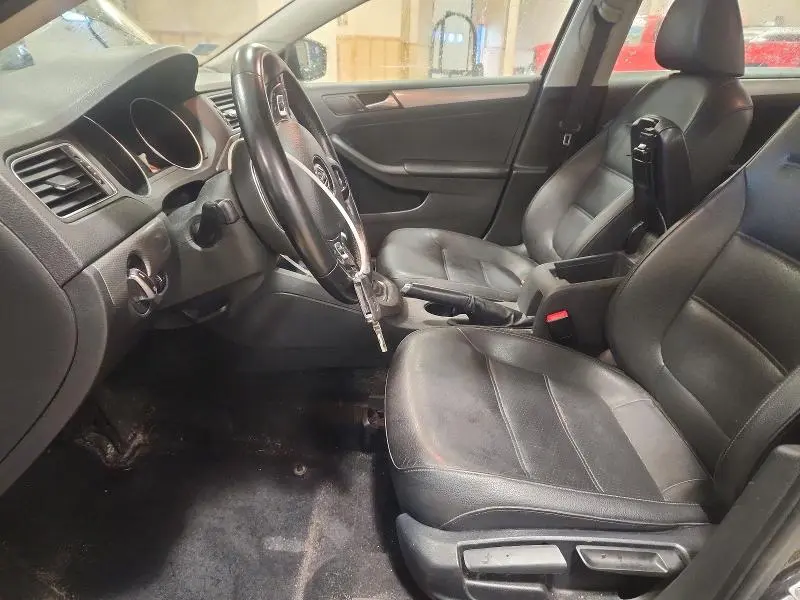 2016 VOLKSWAGEN JETTA SE  