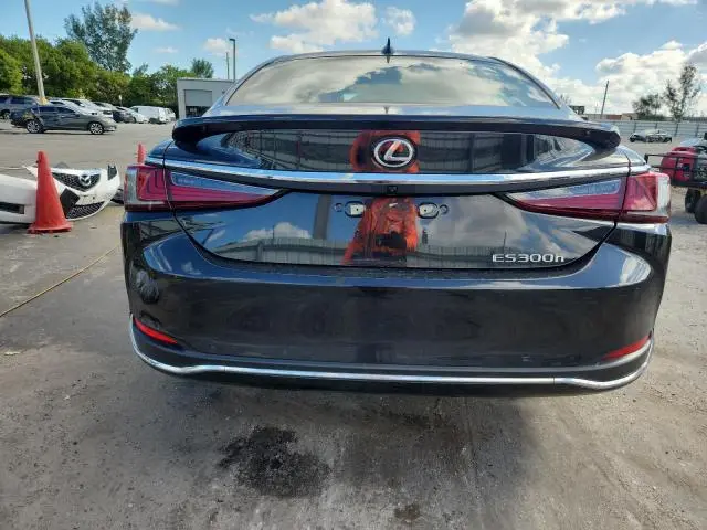 2025 LEXUS ES 300H BASE  