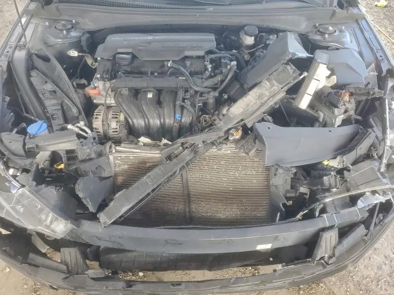 2021 HYUNDAI ELANTRA SE  