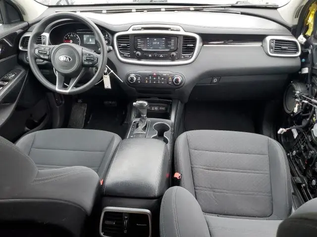2017 KIA SORENTO LX  