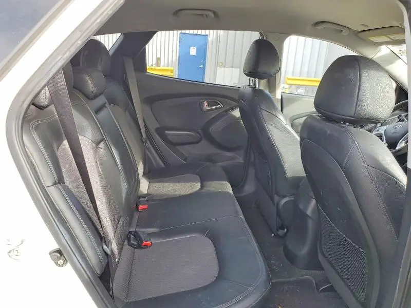 2011 HYUNDAI TUCSON GLS  