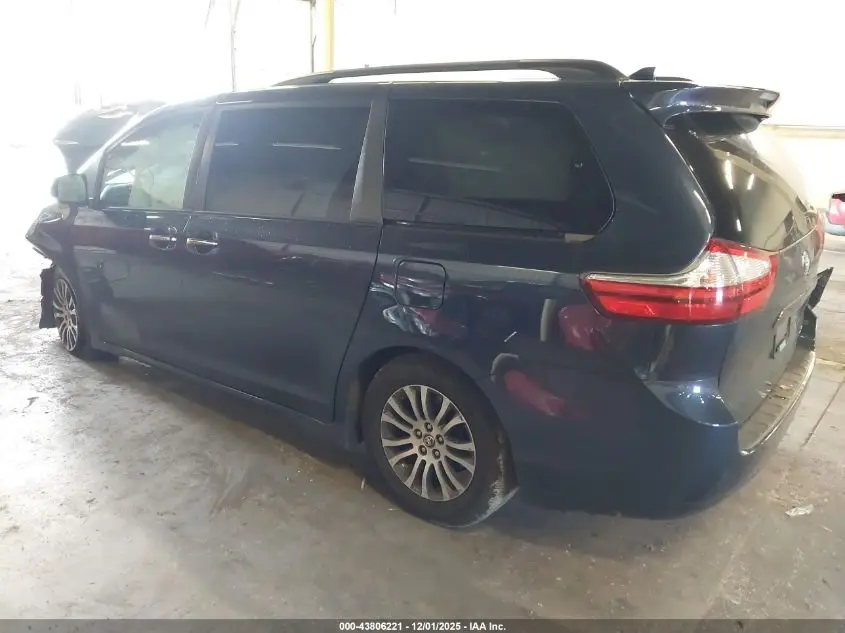 2019 TOYOTA SIENNA XLE 7 PASSENGER
