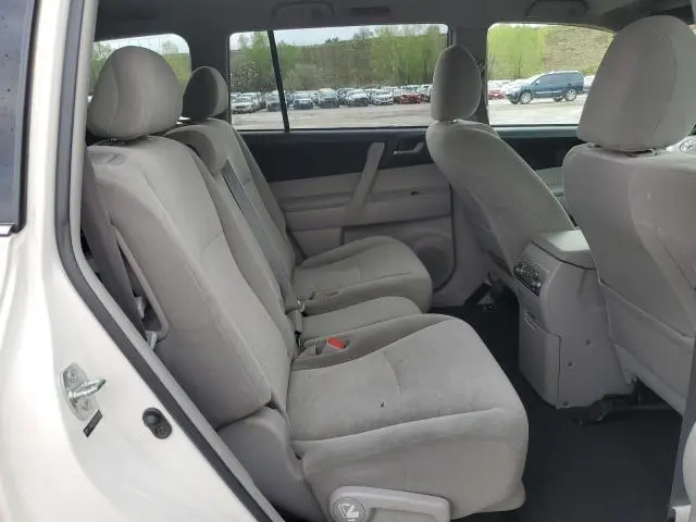 2012 TOYOTA HIGHLANDER BASE  