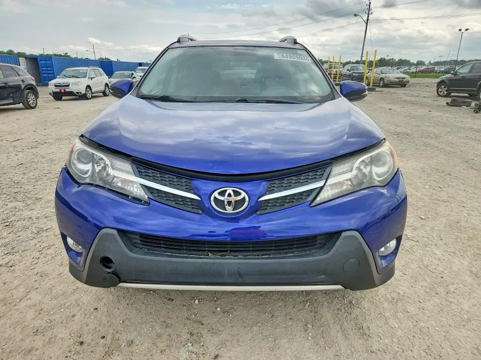 2015 TOYOTA RAV4 XLE  