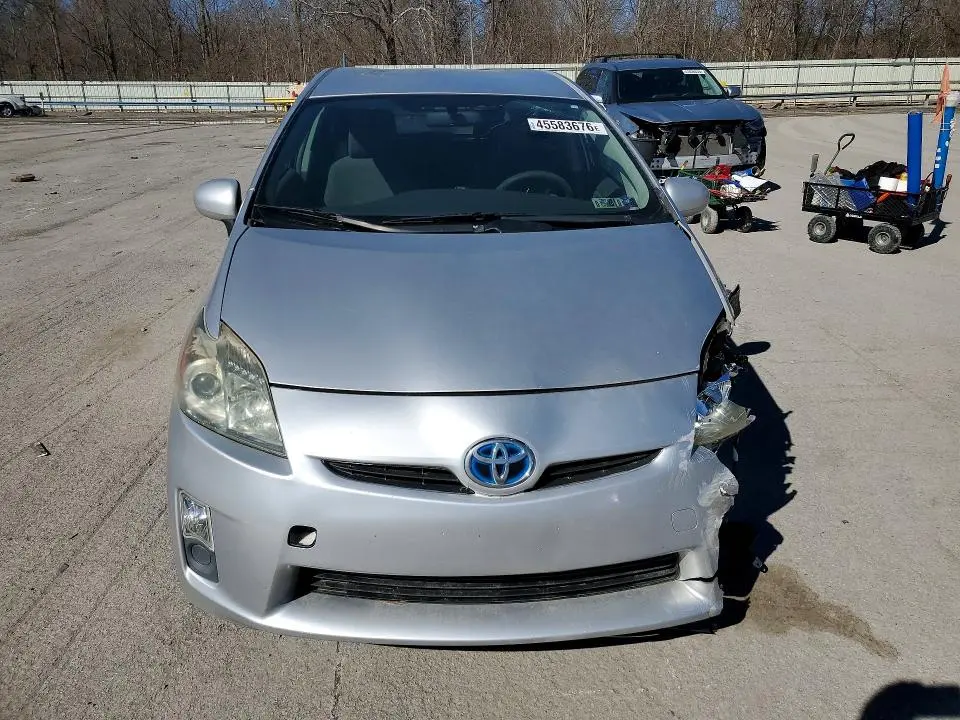 2011 TOYOTA PRIUS TWO  