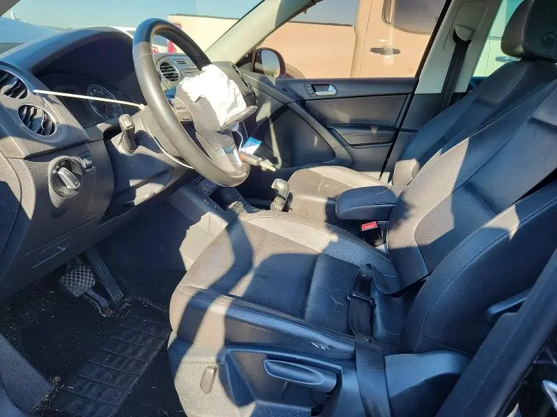 2014 VOLKSWAGEN TIGUAN S  