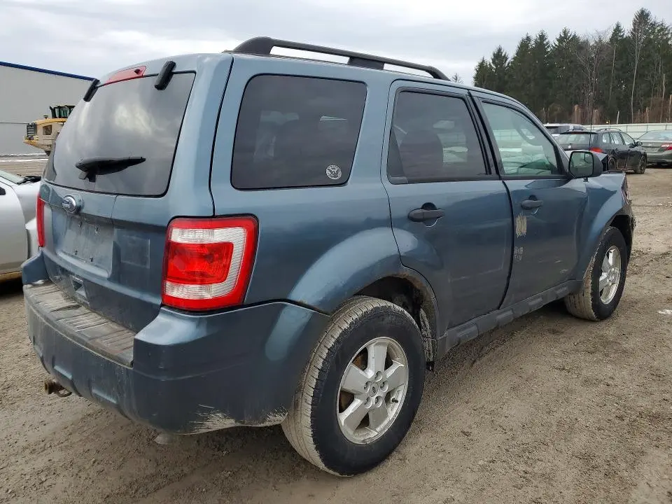 2011 FORD ESCAPE XLT  