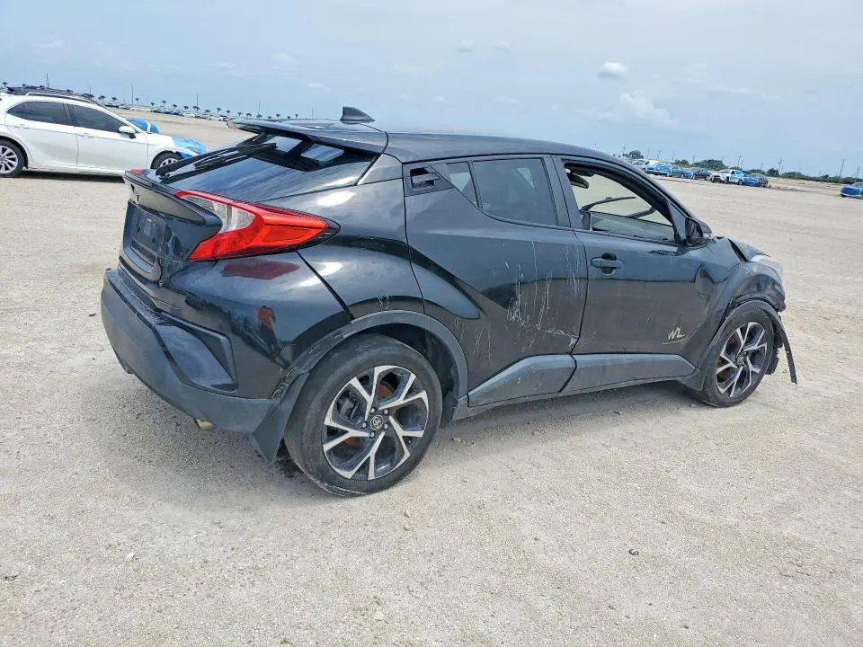 2018 TOYOTA C-HR XLE  