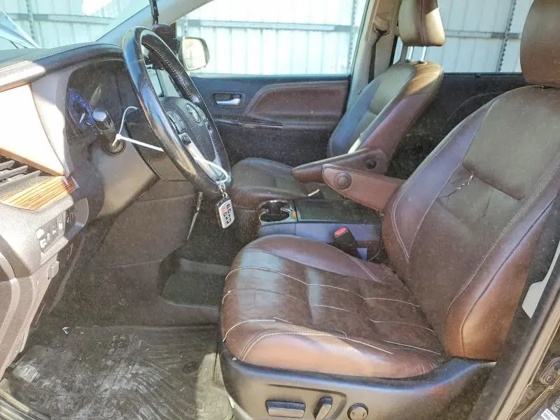 2015 TOYOTA SIENNA LIMITED PREMIUM 7-PASSENGER  