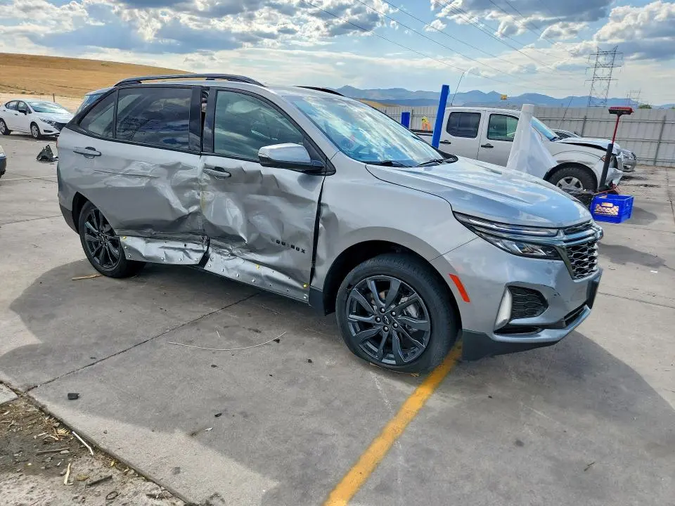 2023 CHEVROLET EQUINOX RS  