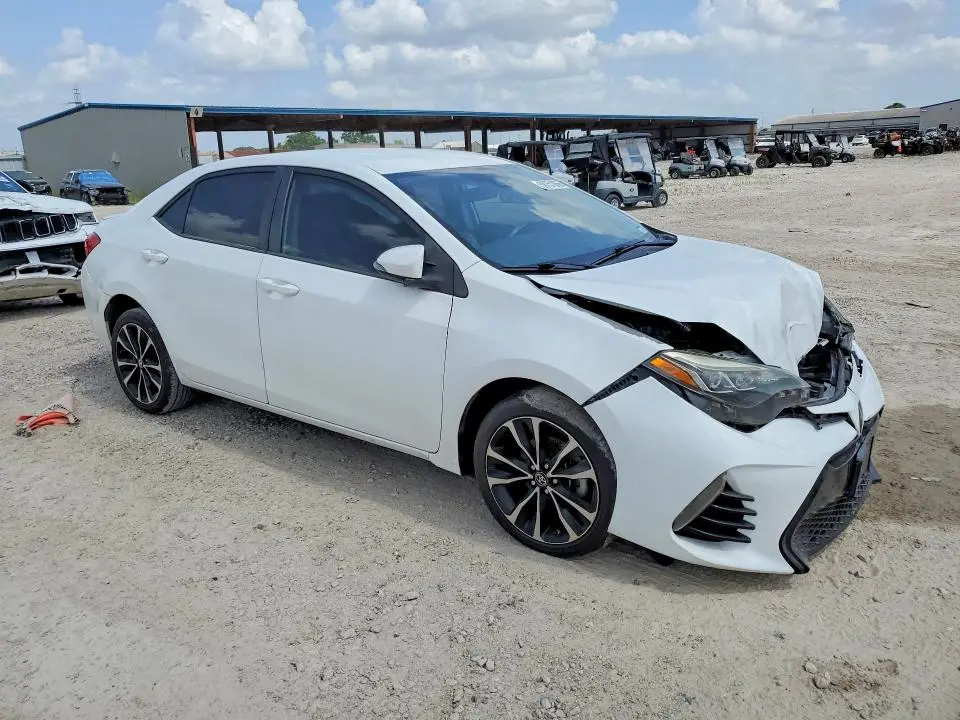 2017 TOYOTA COROLLA SE  