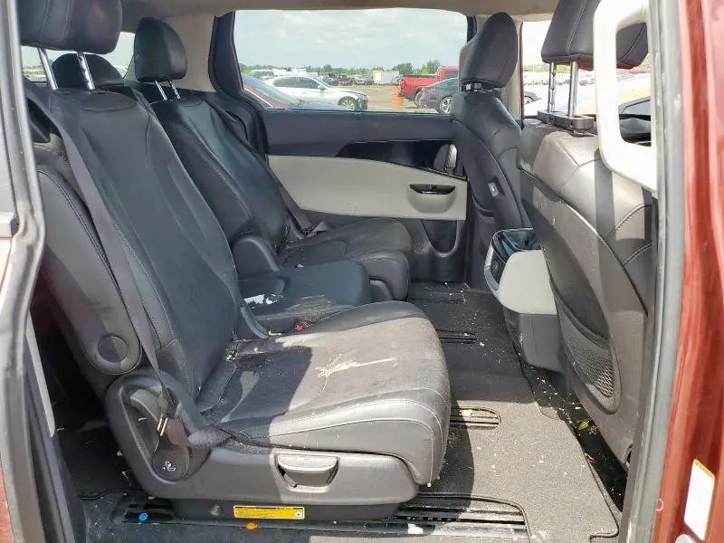 2022 KIA CARNIVAL EX  