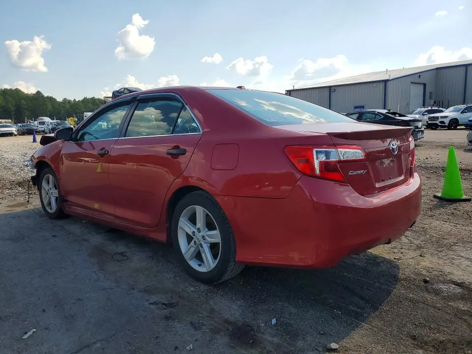 2012 TOYOTA CAMRY SE  