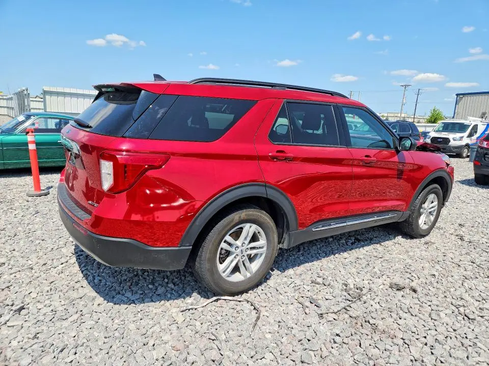 2023 FORD EXPLORER XLT  