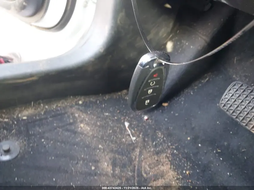 2025 CHEVROLET TRAX FWD LT