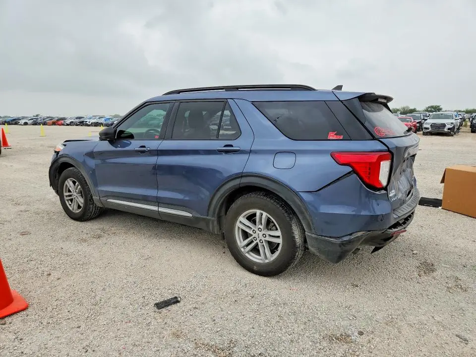 2021 FORD EXPLORER XLT  