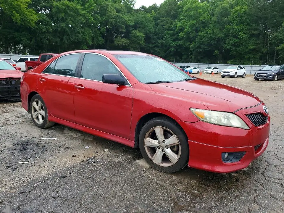 2011 TOYOTA CAMRY SE  