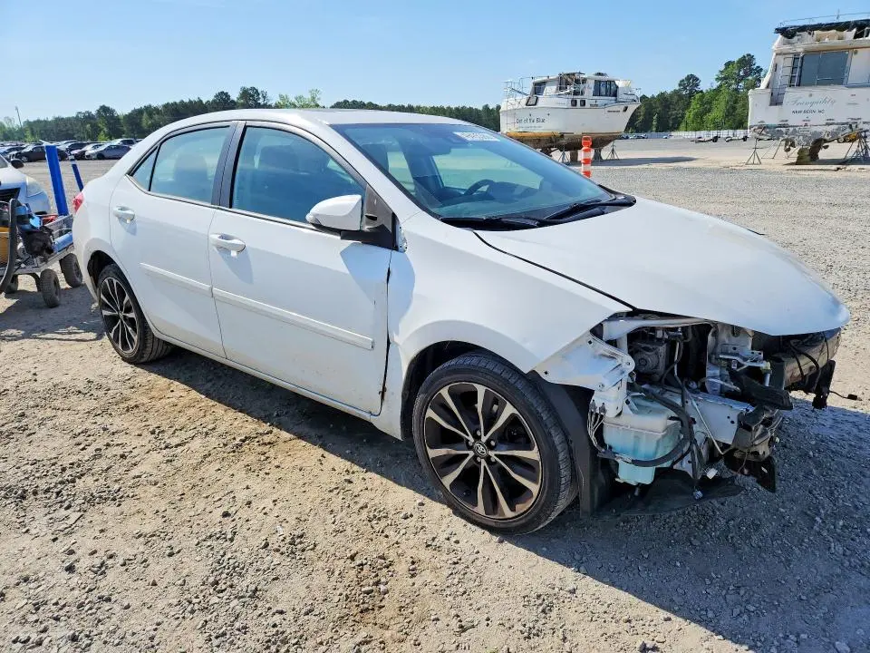 2017 TOYOTA COROLLA SE  