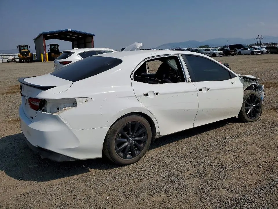 2018 TOYOTA CAMRY LE  