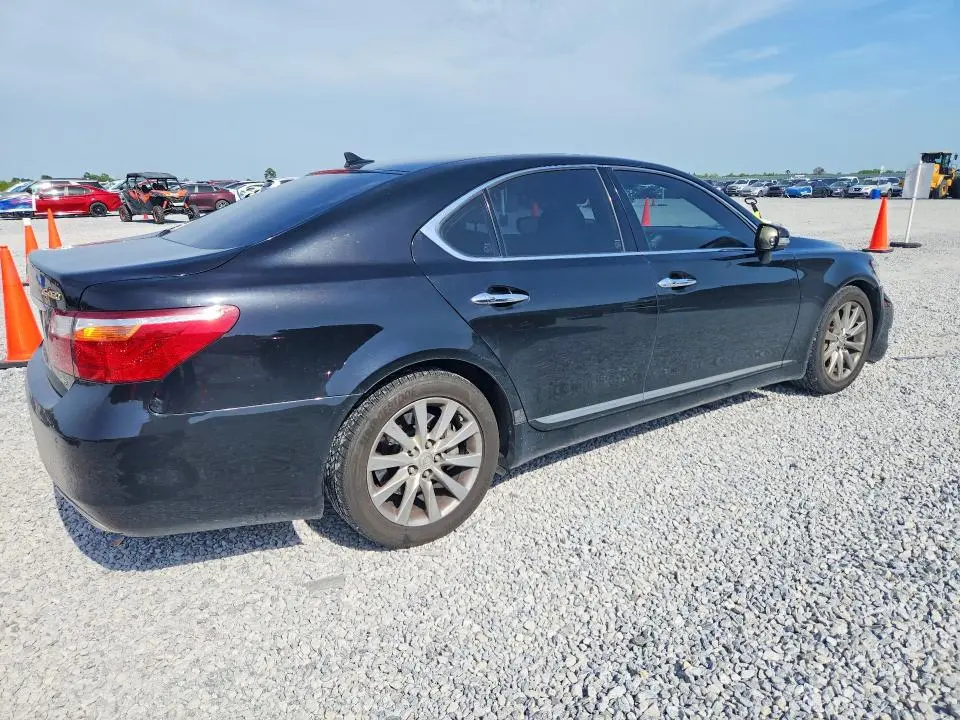 2011 LEXUS LS 460  