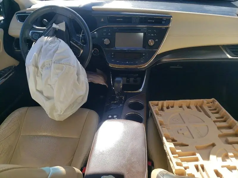 2016 TOYOTA AVALON XLE  