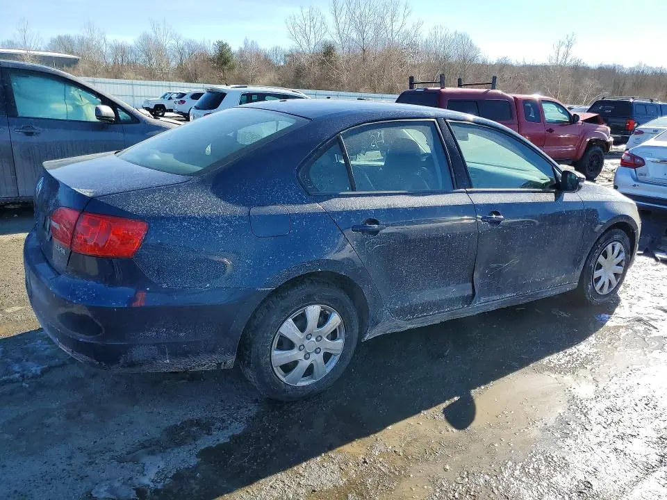 2012 VOLKSWAGEN JETTA SE  