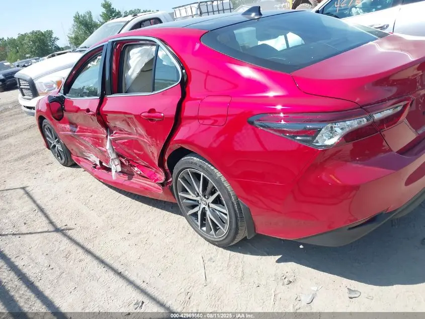 2023 TOYOTA CAMRY XLE
