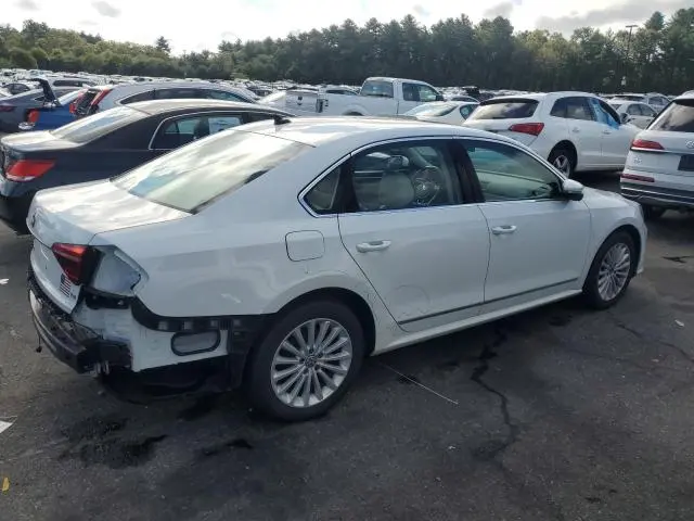 2017 VOLKSWAGEN PASSAT SE  