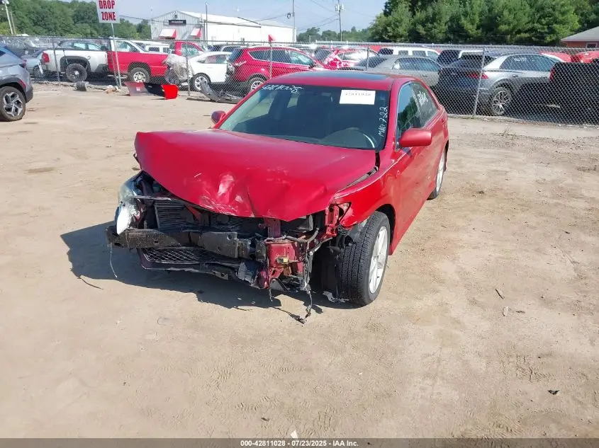 2011 TOYOTA CAMRY SE V6