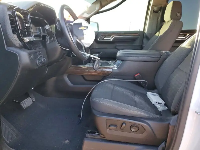 2023 CHEVROLET SILVERADO C1500 LT  