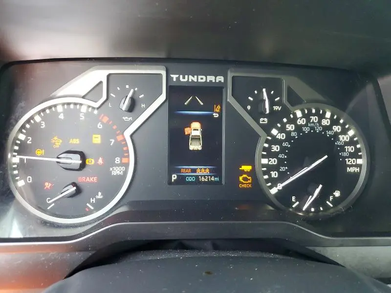 2024 TOYOTA TUNDRA SR5  