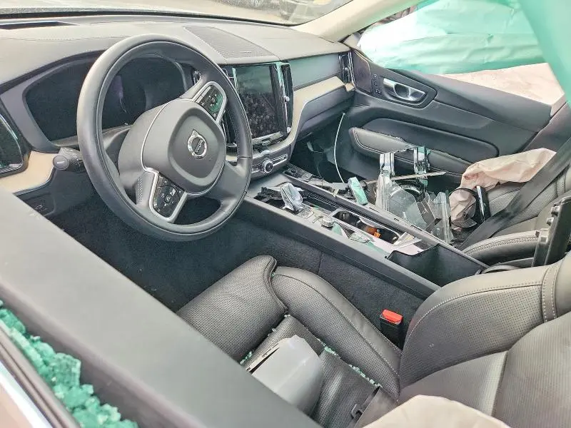 2022 VOLVO XC60 B5 INSCRIPTION  
