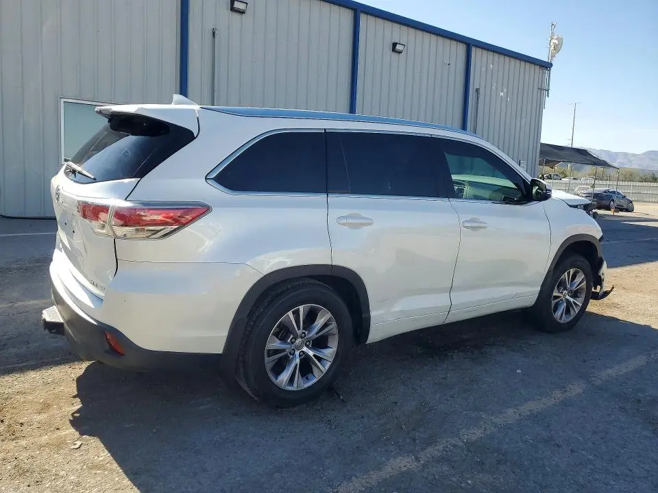 2015 TOYOTA HIGHLANDER XLE  