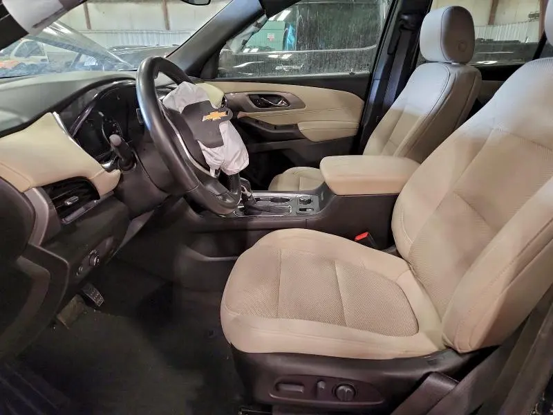 2023 CHEVROLET TRAVERSE LT  