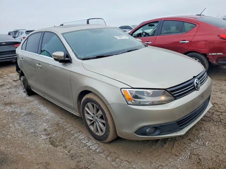 2013 VOLKSWAGEN JETTA SEL  