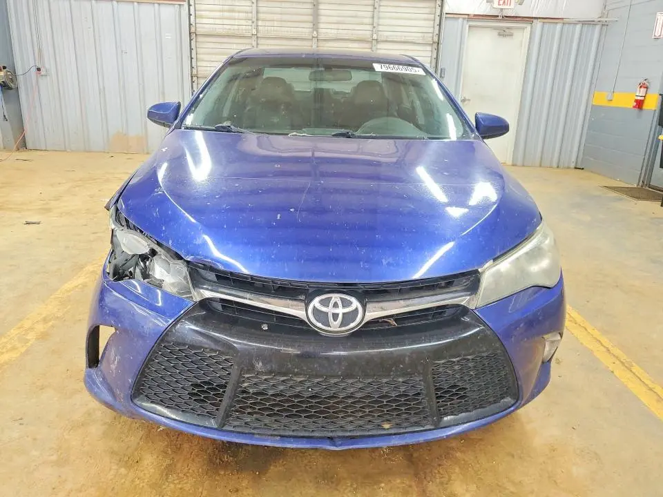 2016 TOYOTA CAMRY SE  