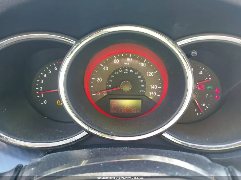 2011 KIA SORENTO SX V6