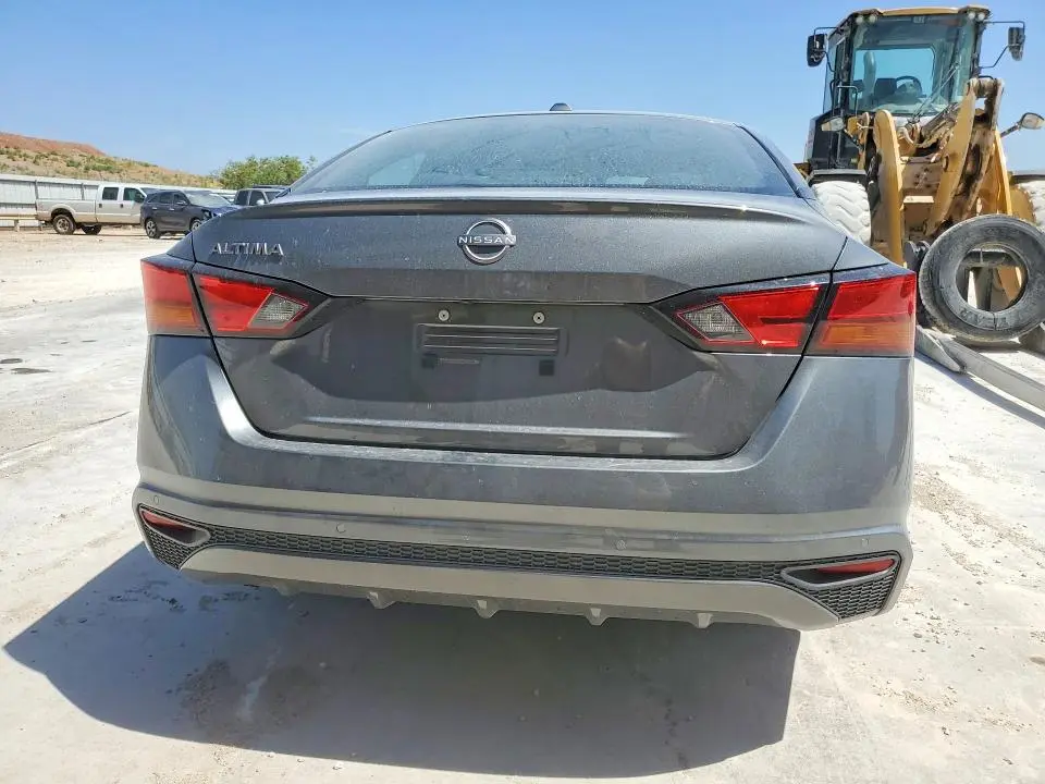 2025 NISSAN ALTIMA SV  