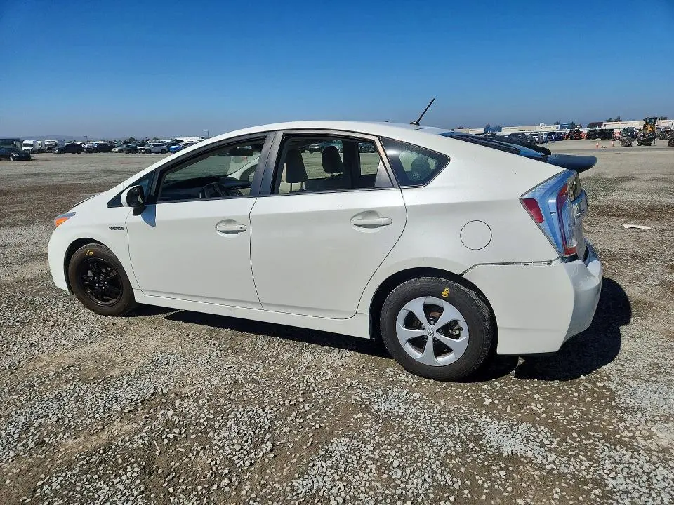 2014 TOYOTA PRIUS TWO  
