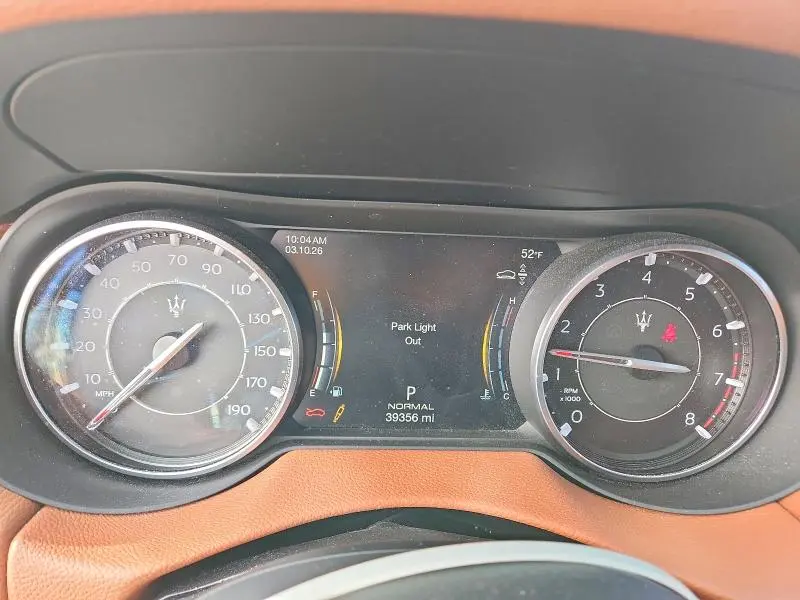 2022 MASERATI LEVANTE BASE  
