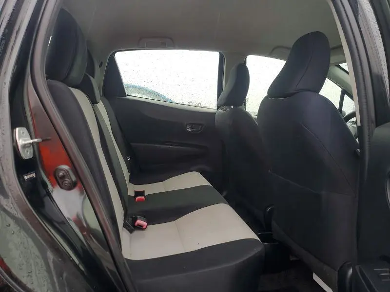 2012 TOYOTA YARIS 5-DOOR LE  