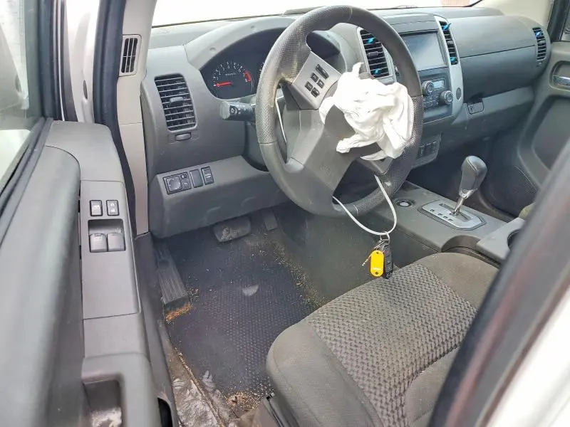 2021 NISSAN FRONTIER SV  
