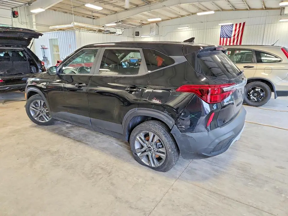 2021 KIA SELTOS LX  