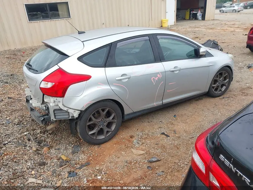 2014 FORD FOCUS SE