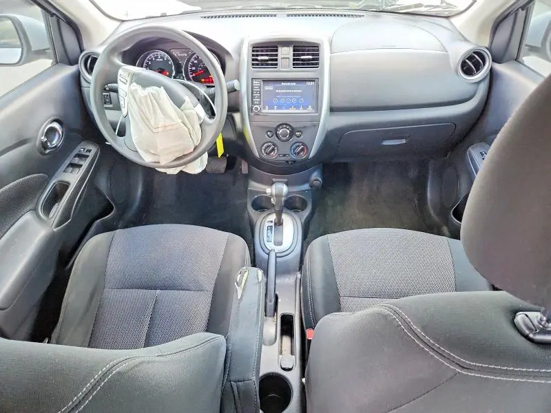 2019 NISSAN VERSA SV  
