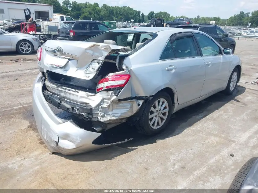 2010 TOYOTA CAMRY XLE