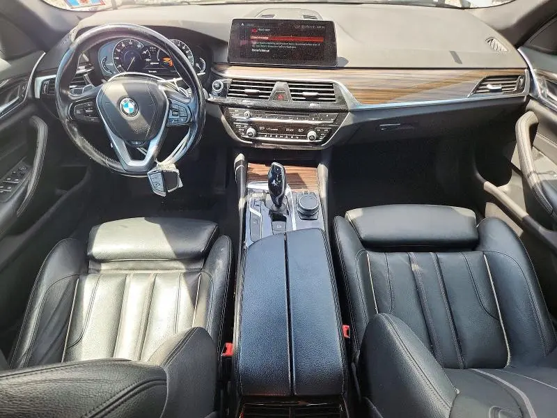 2018 BMW 530XE   