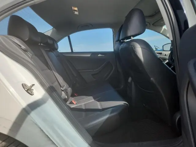 2015 VOLKSWAGEN JETTA SE  