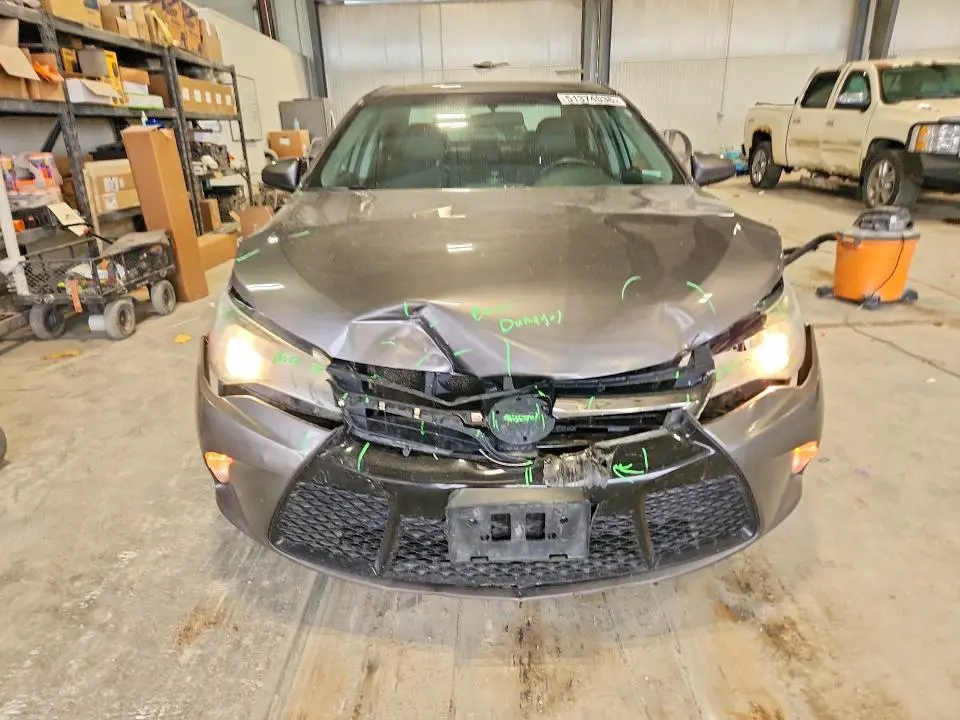 2017 TOYOTA CAMRY SE  